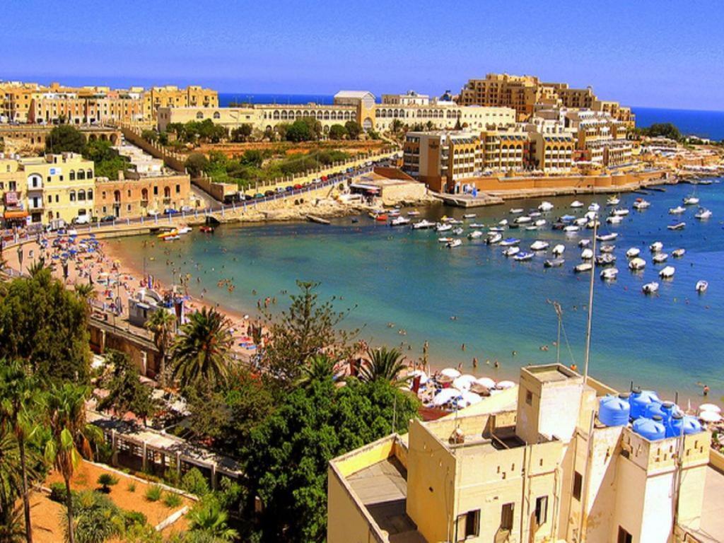 Stylish 2Br Apartment In Central St Julians سانت جوليان المظهر الخارجي الصورة