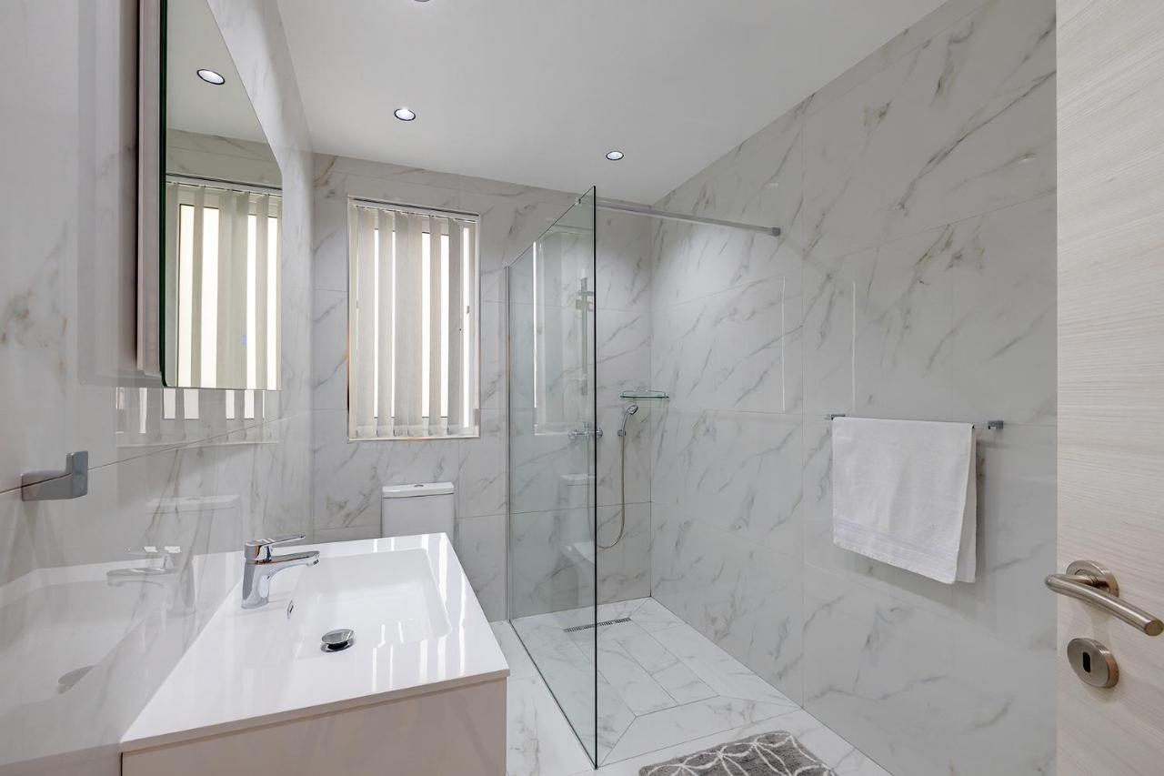 Stylish 2Br Apartment In Central St Julians سانت جوليان المظهر الخارجي الصورة