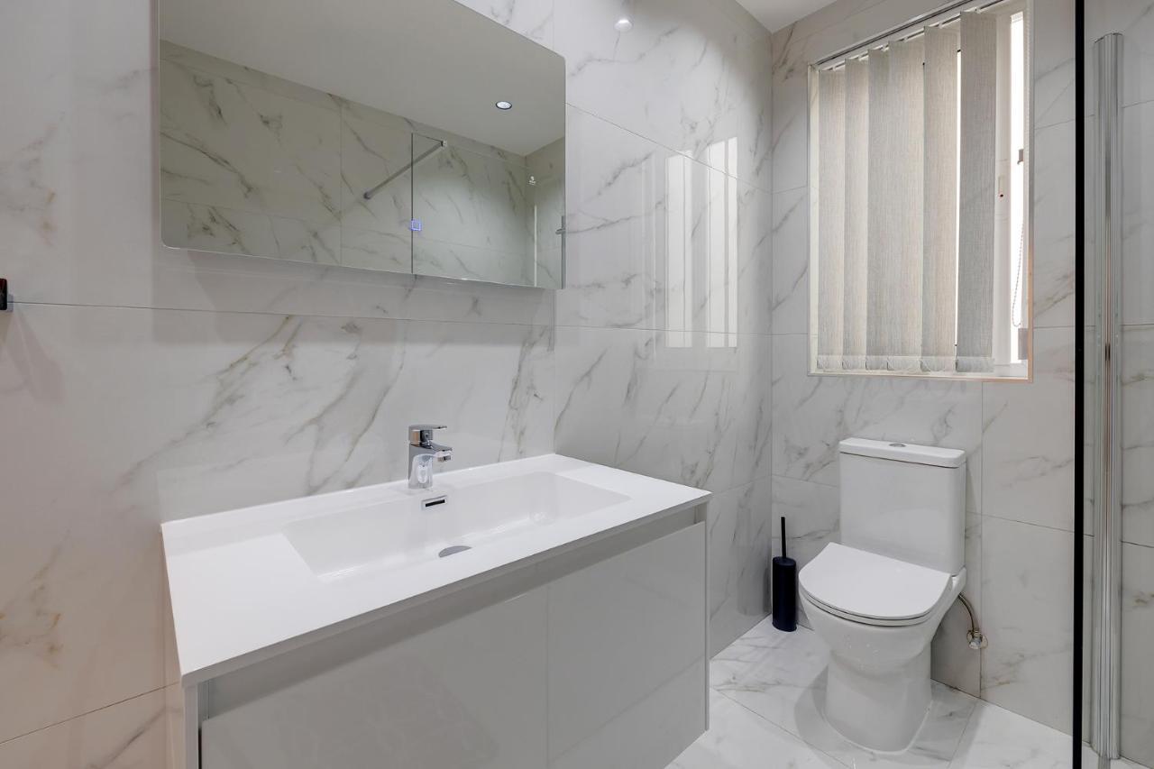 Stylish 2Br Apartment In Central St Julians سانت جوليان المظهر الخارجي الصورة